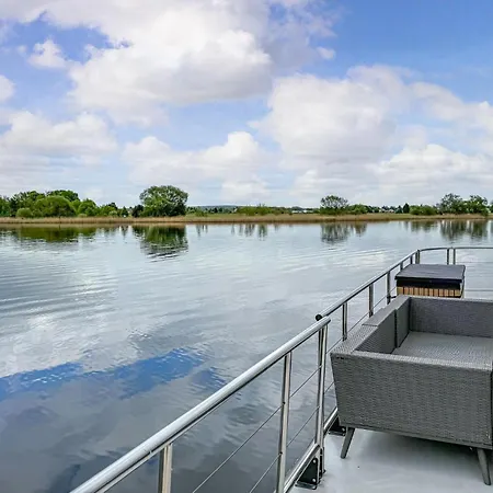 Botel Schwimmendes Kutzkow